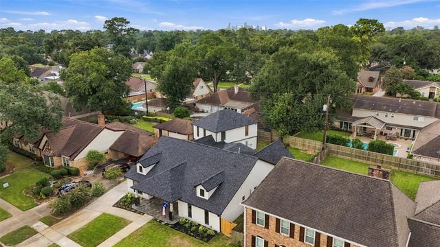 1031 Richelieu Lane, Houston, TX 77018