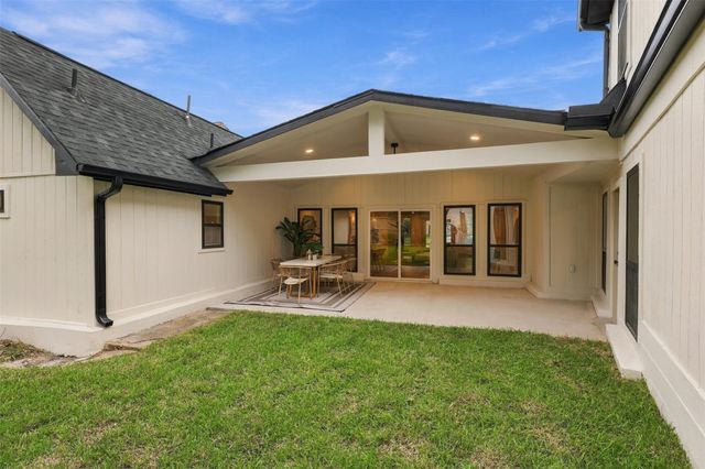 1031 Richelieu Lane, Houston, TX 77018