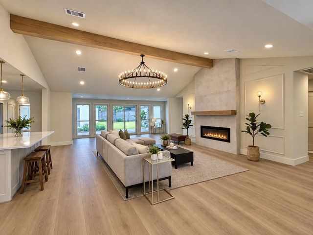 1031 Richelieu Lane, Houston, TX 77018