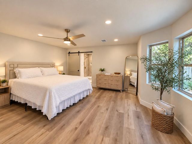 1031 Richelieu Lane, Houston, TX 77018