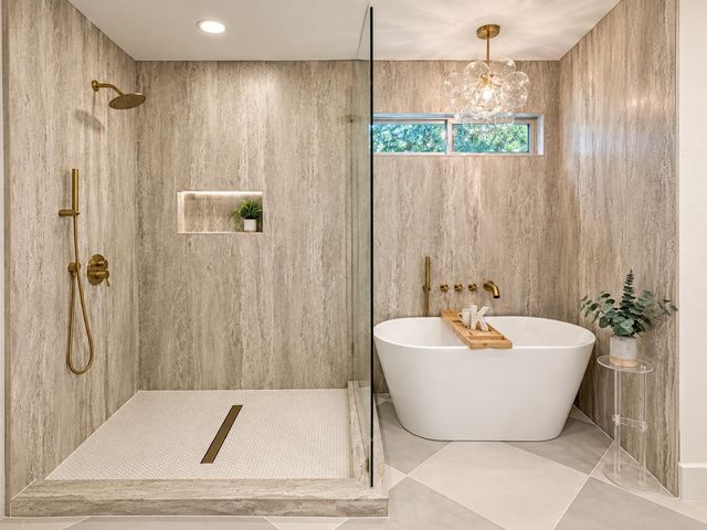 1031 Richelieu Lane, Houston, TX 77018