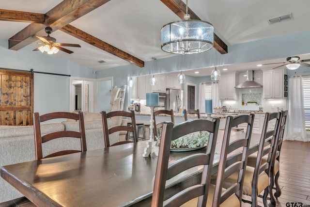 1208 Briarwood Ln, Longview, TX 75604