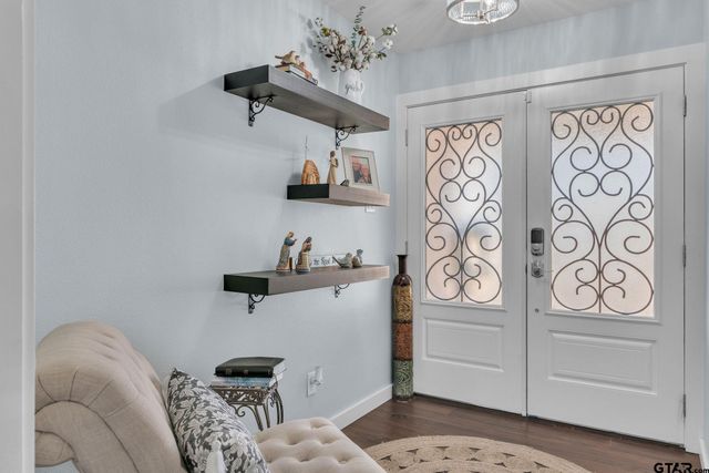 1208 Briarwood Ln, Longview, TX 75604