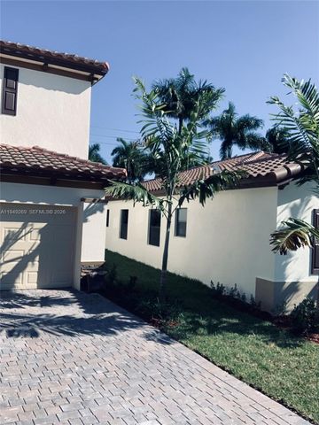 157 NE 27th Ter 157, Homestead, FL 33033