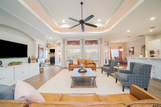 111 Rutland Dr, Hallsville, TX 75650