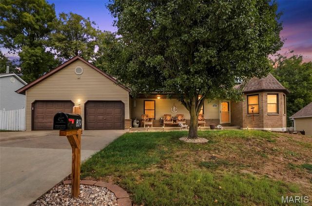 809 Braidwood Court, Collinsville, IL 62234