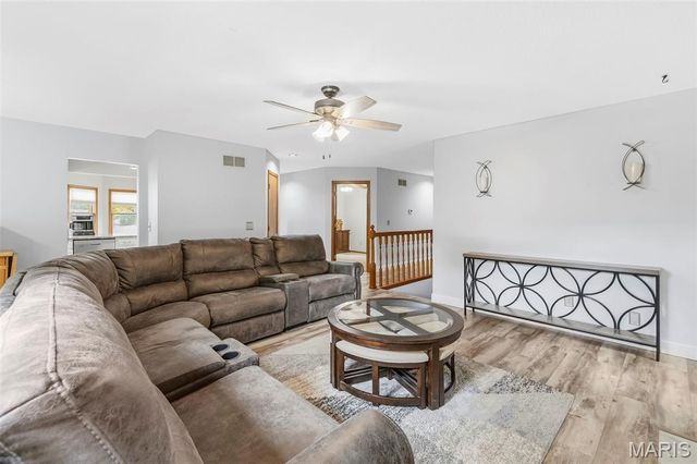 809 Braidwood Court, Collinsville, IL 62234
