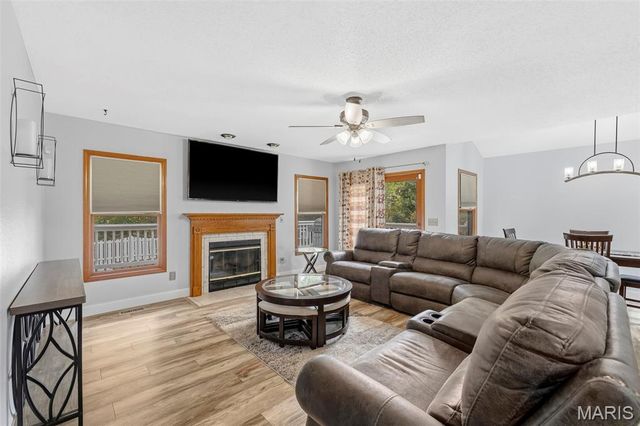 809 Braidwood Court, Collinsville, IL 62234