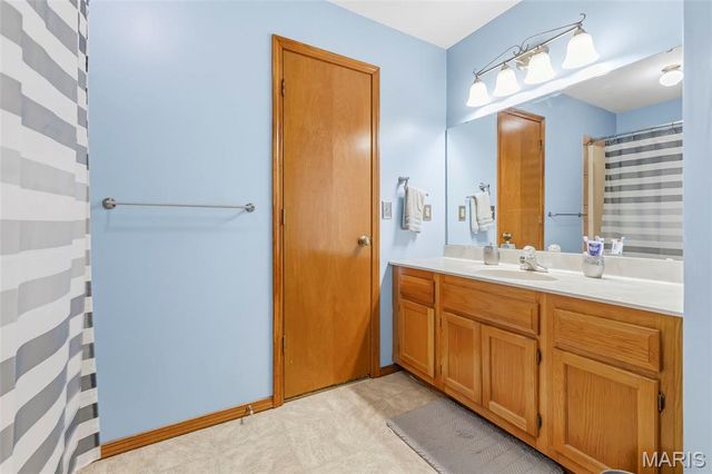 809 Braidwood Court, Collinsville, IL 62234