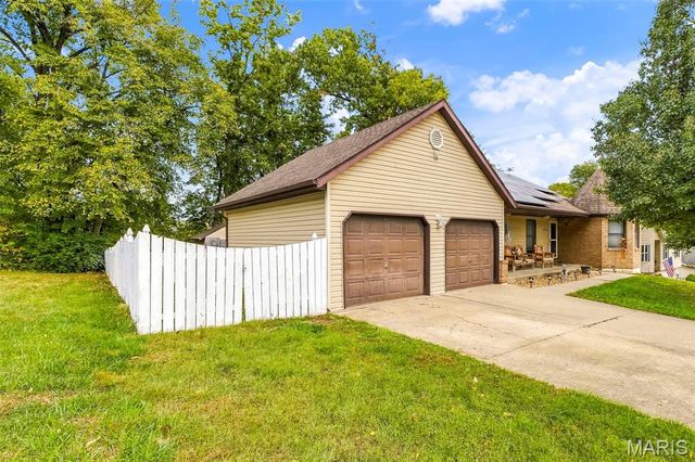 809 Braidwood Court, Collinsville, IL 62234