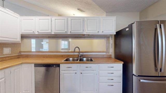 2331 Barrington Place, Sugar Land, TX 77478