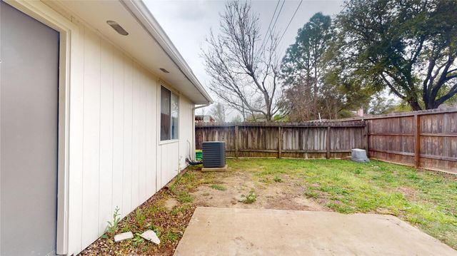 2331 Barrington Place, Sugar Land, TX 77478