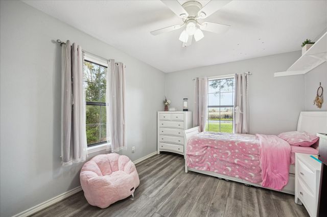 313 W Nichols Street, Bellville, TX 77418