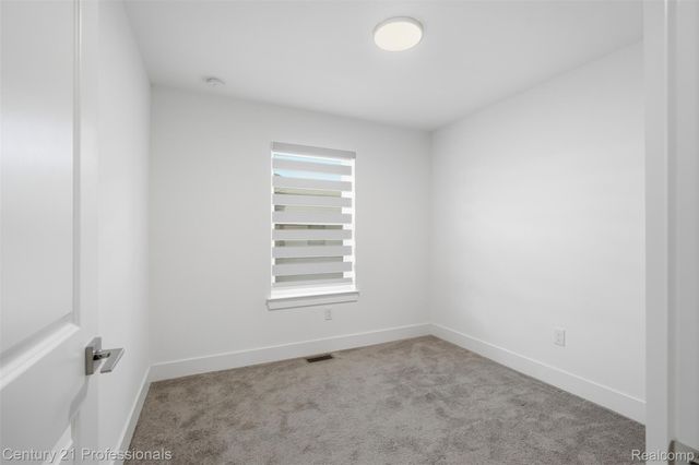 2917 Summers Place, Troy, MI 48084