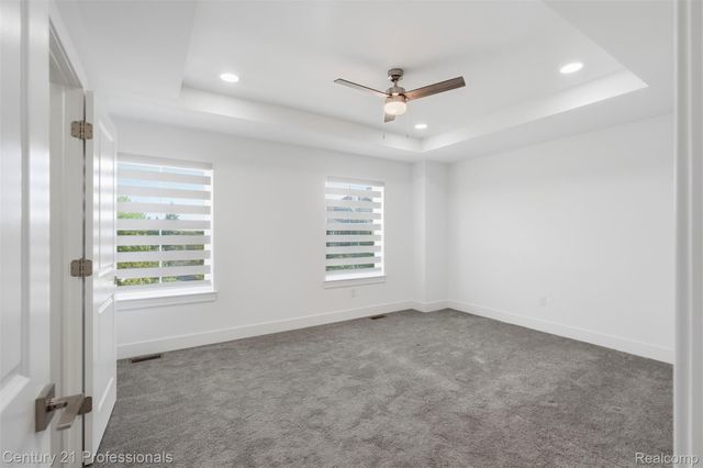 2917 Summers Place, Troy, MI 48084