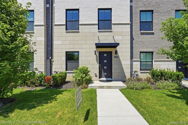 2917 Summers Place, Troy, MI 48084