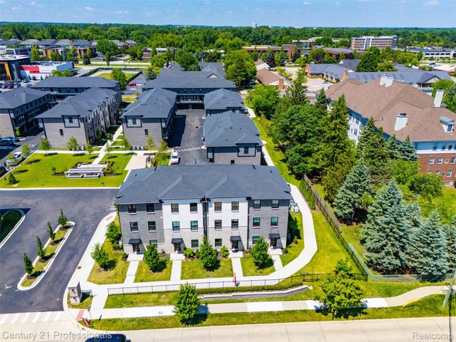 2917 Summers Place, Troy, MI 48084