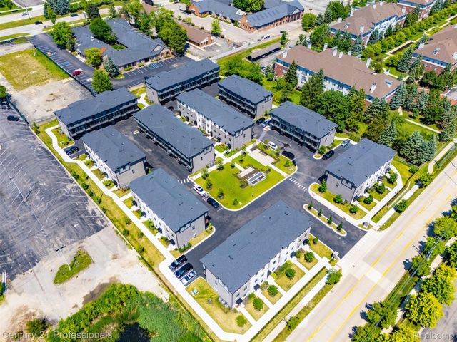 2917 Summers Place, Troy, MI 48084