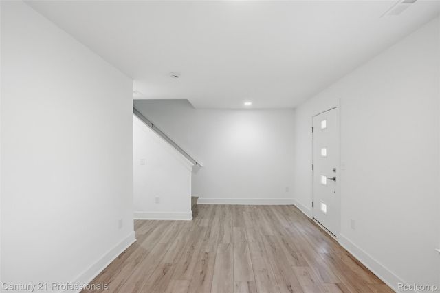2917 Summers Place, Troy, MI 48084