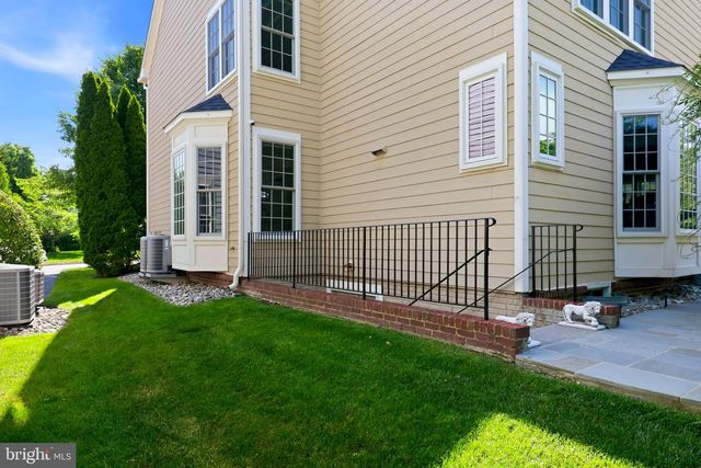 19167 CHARTIER DR, Leesburg, VA 20176