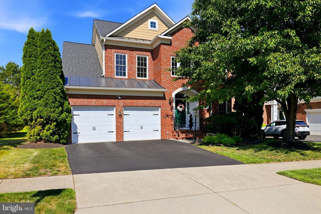 19167 CHARTIER DR, Leesburg, VA 20176