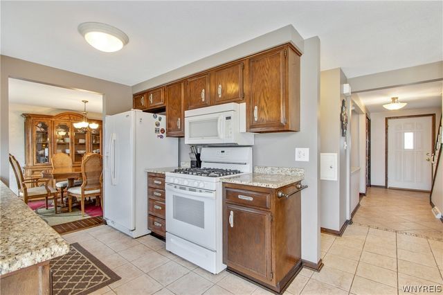 306 Sagewood, Amherst, NY 14221