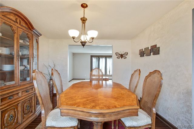 306 Sagewood, Amherst, NY 14221