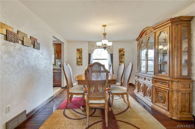 306 Sagewood, Amherst, NY 14221