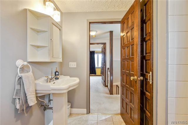 306 Sagewood, Amherst, NY 14221