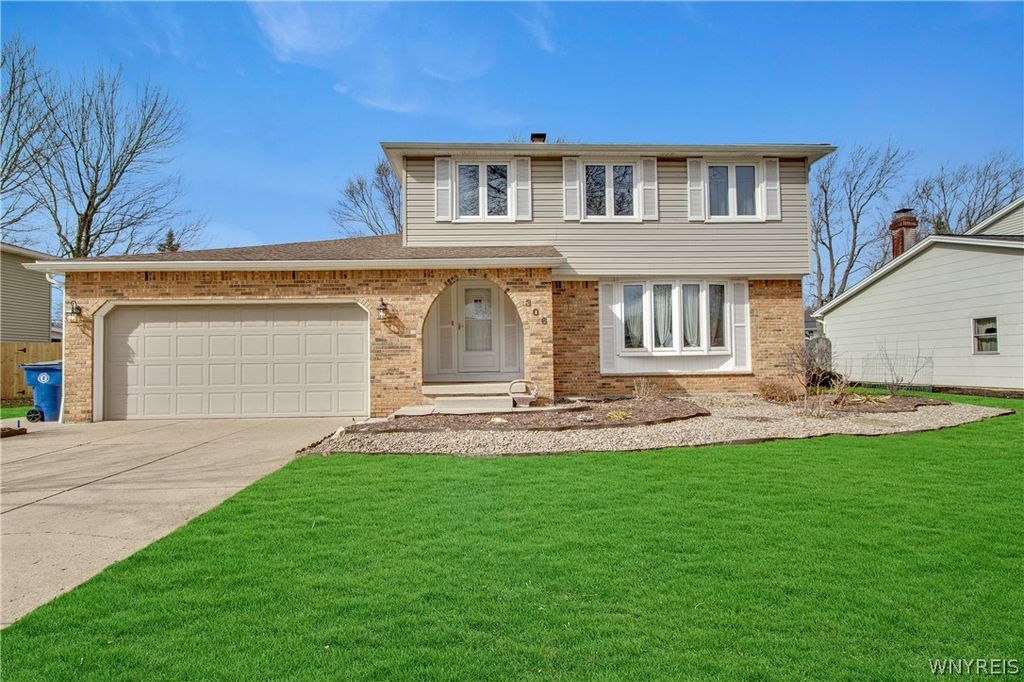 306 Sagewood, Amherst, NY 14221
