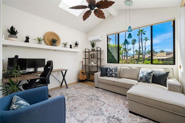 77 Laredo Lane, Palm Desert, CA 92211