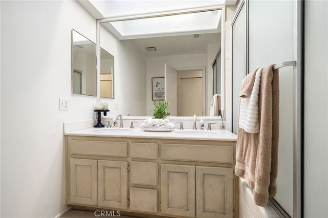 77 Laredo Lane, Palm Desert, CA 92211