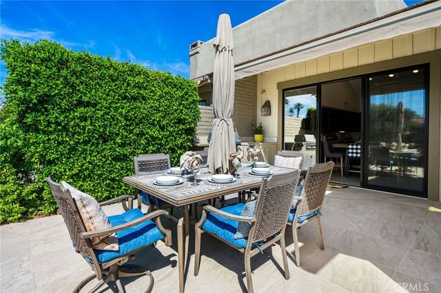 77 Laredo Lane, Palm Desert, CA 92211