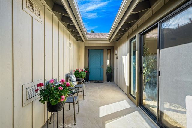 77 Laredo Lane, Palm Desert, CA 92211