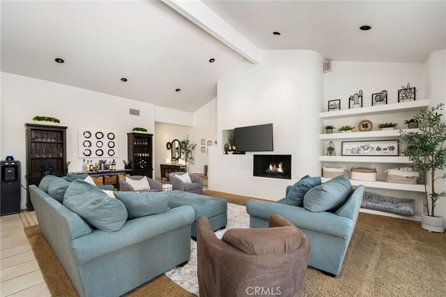 77 Laredo Lane, Palm Desert, CA 92211