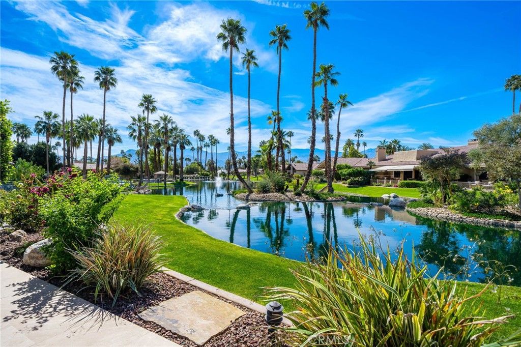 77 Laredo Lane, Palm Desert, CA 92211