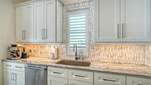 1659 DEVONSHIRE LANE, Sarasota, FL 34236