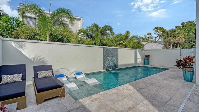 1659 DEVONSHIRE LANE, Sarasota, FL 34236