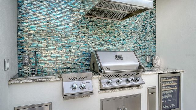 1659 DEVONSHIRE LANE, Sarasota, FL 34236