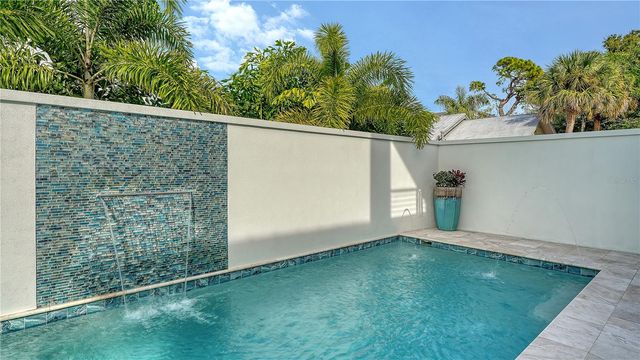 1659 DEVONSHIRE LANE, Sarasota, FL 34236