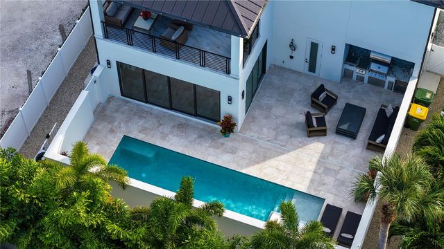 1659 DEVONSHIRE LANE, Sarasota, FL 34236