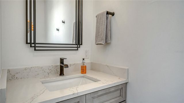 1659 DEVONSHIRE LANE, Sarasota, FL 34236