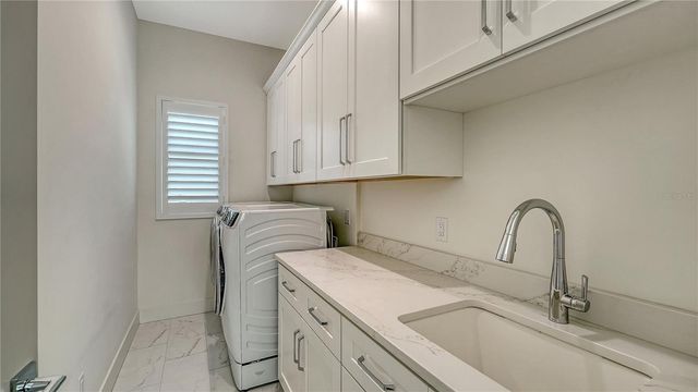 1659 DEVONSHIRE LANE, Sarasota, FL 34236