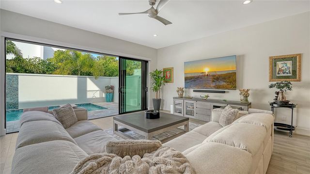 1659 DEVONSHIRE LANE, Sarasota, FL 34236