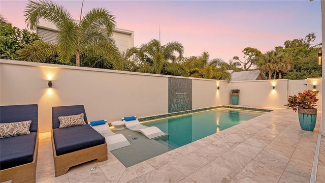 1659 DEVONSHIRE LANE, Sarasota, FL 34236