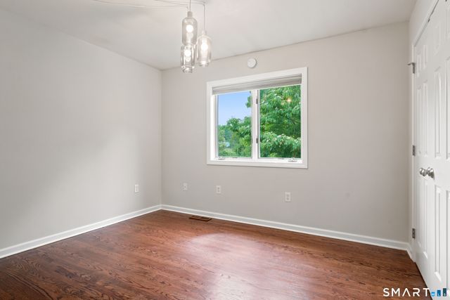 425 Schoolside Lane, Guilford, CT 06437