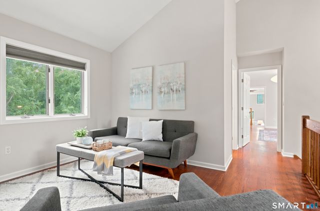425 Schoolside Lane, Guilford, CT 06437
