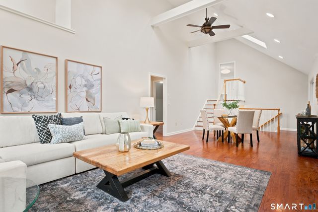 425 Schoolside Lane, Guilford, CT 06437