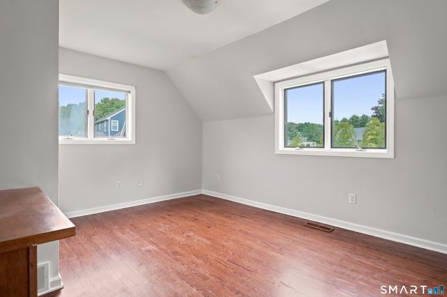 425 Schoolside Lane, Guilford, CT 06437