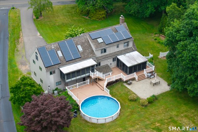 425 Schoolside Lane, Guilford, CT 06437